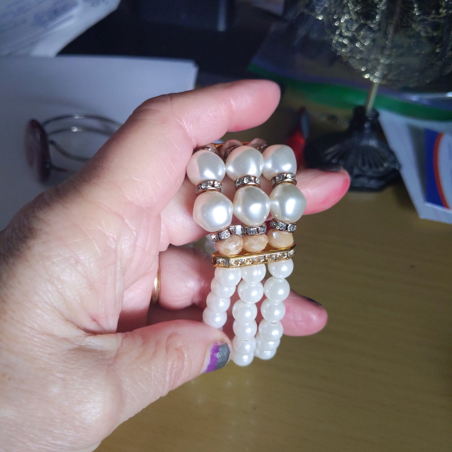 Beautiful Pearl and Rhinestone Bracelet