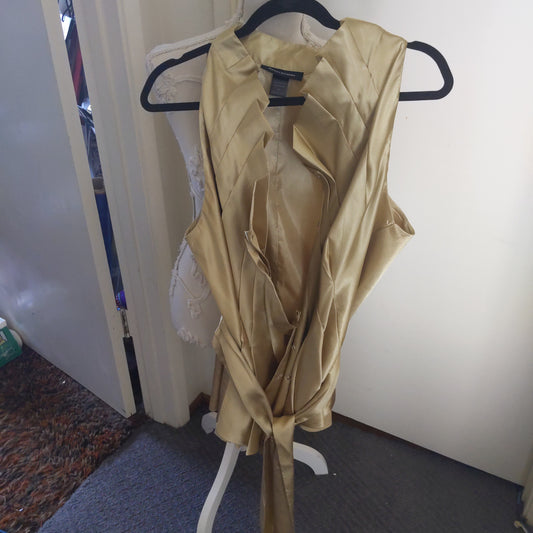 Ashley Stewart Gold Fancy Top Size 18