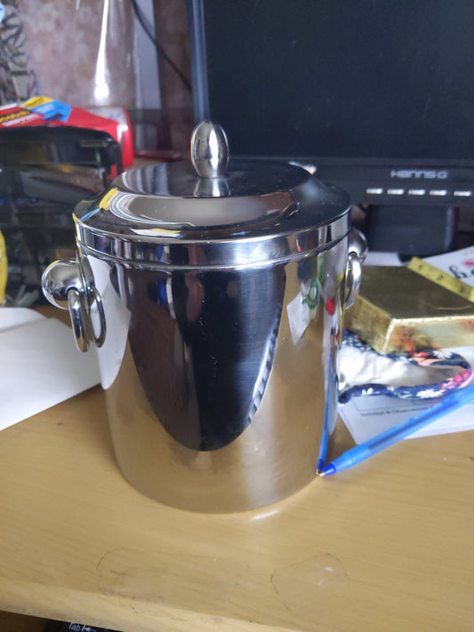 Mini Ice Container