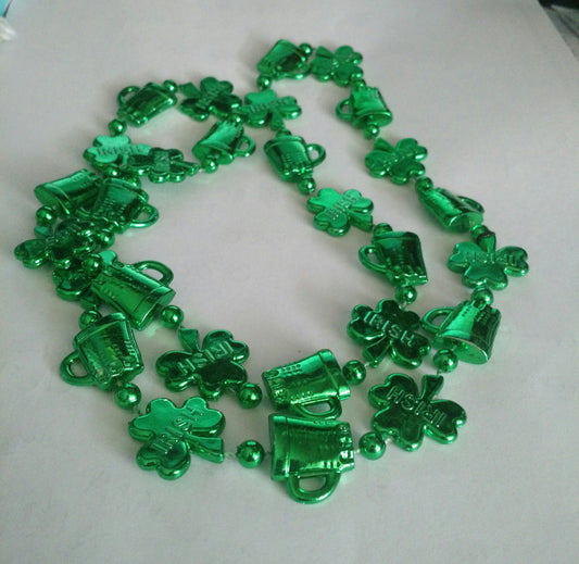 Clover and Beer Green Necklace