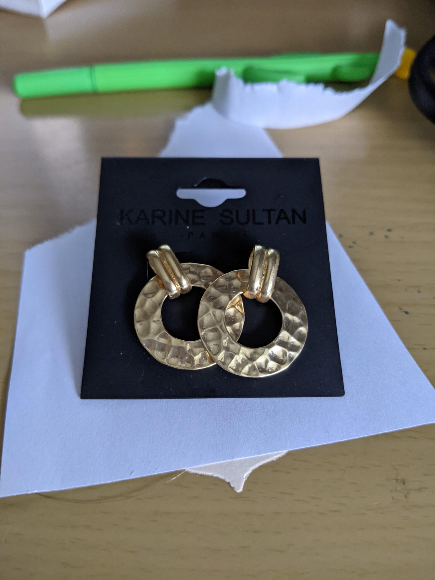 Round Post Gold Earrings-NEW