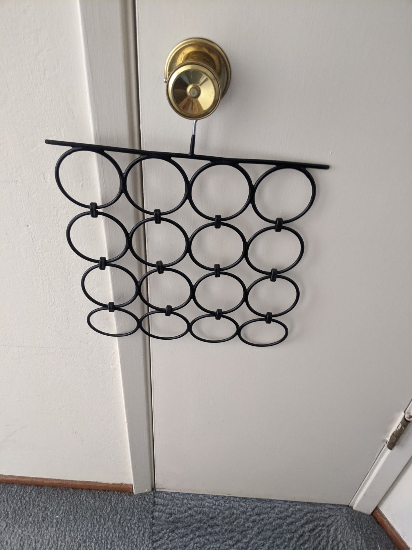 Round Hanging Scarf Holder