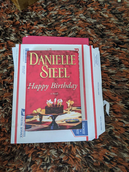Danielle Steel-Happy Birthday-A Novel