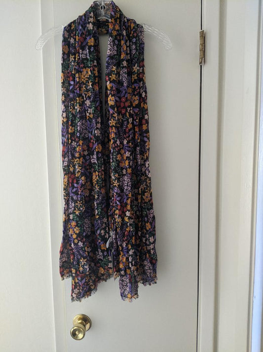 little Flowered Pattern Wide Scarf-NEW