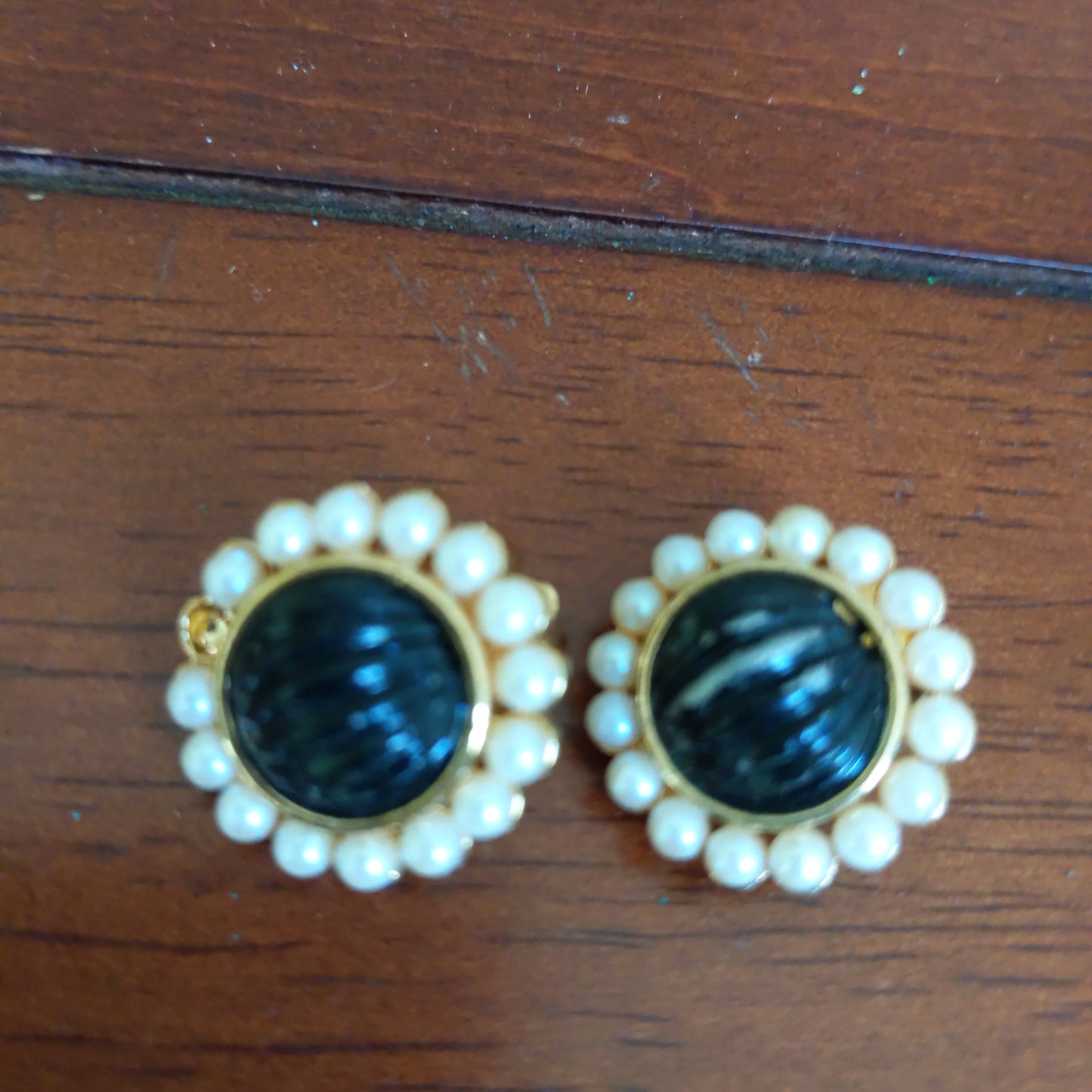 Vintage Round Clip Earrings