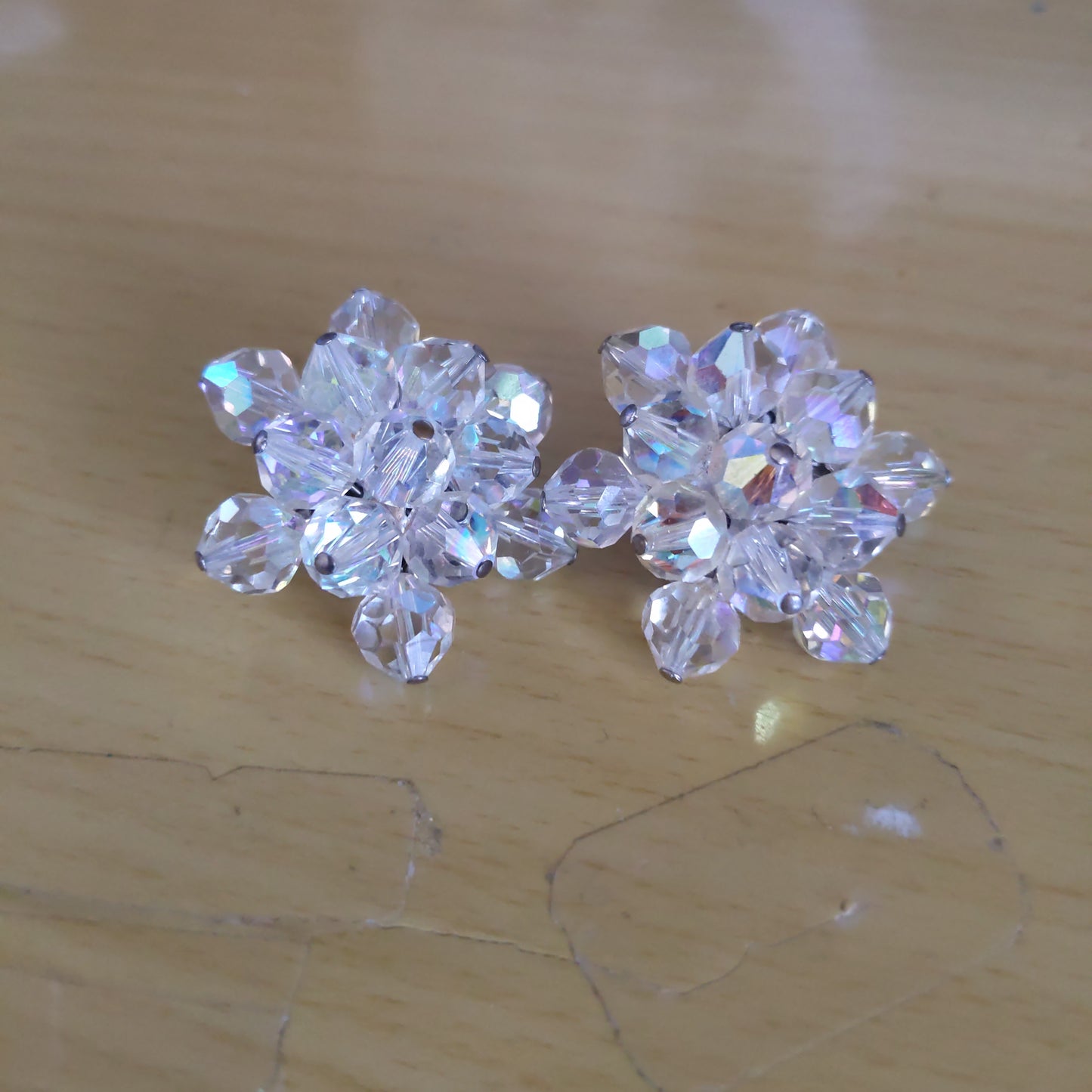 Vintage Australian Crystal Clip Earrings q