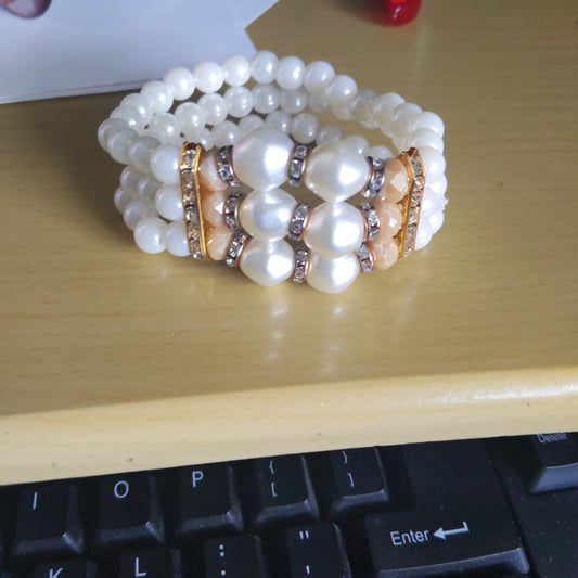 Beautiful Pearl and Rhinestone Bracelet