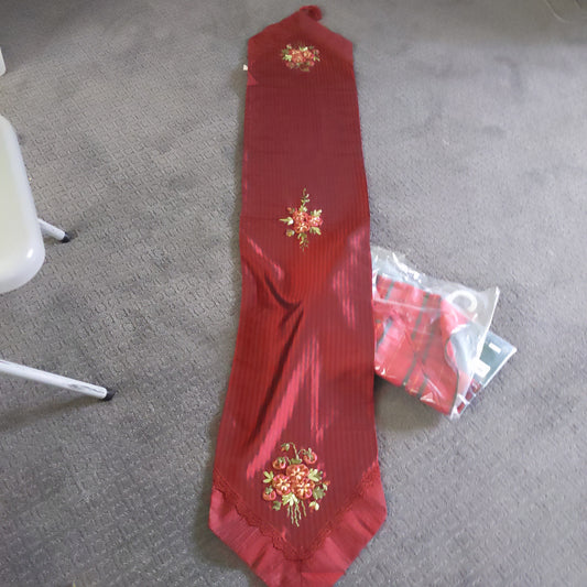 Fancy Red Table Runner