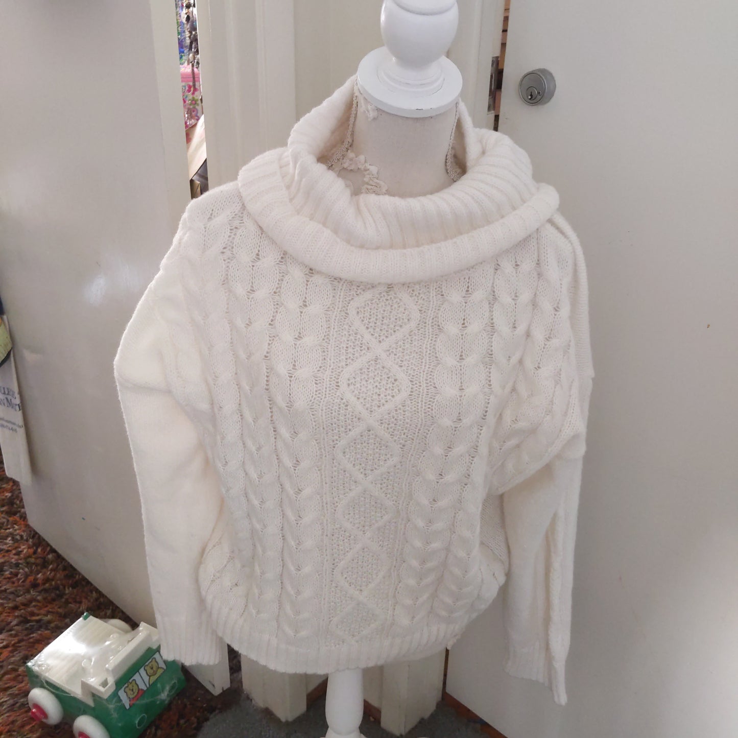White Thick Turtle Neck Sweater Size L