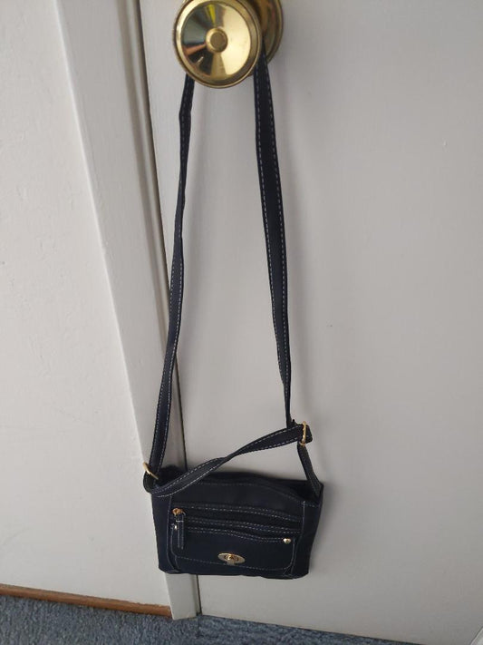 Fake Leather Flat Cross Body Black Handbag-NEW